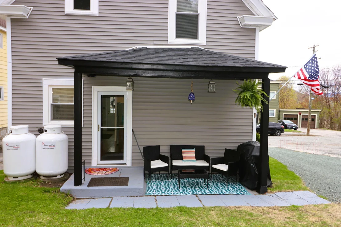 Photo of 348 Champlain
