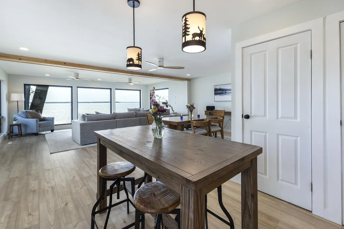 Photo of 502 Duck Point