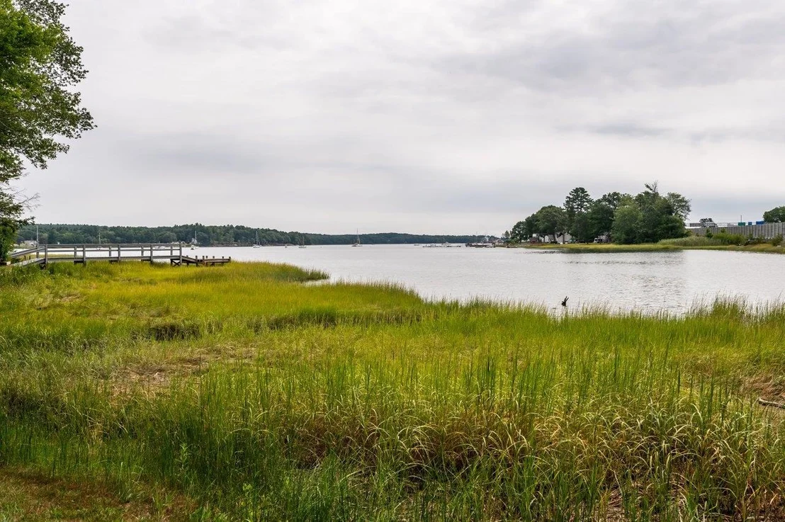 Photo of 348 Dover Point