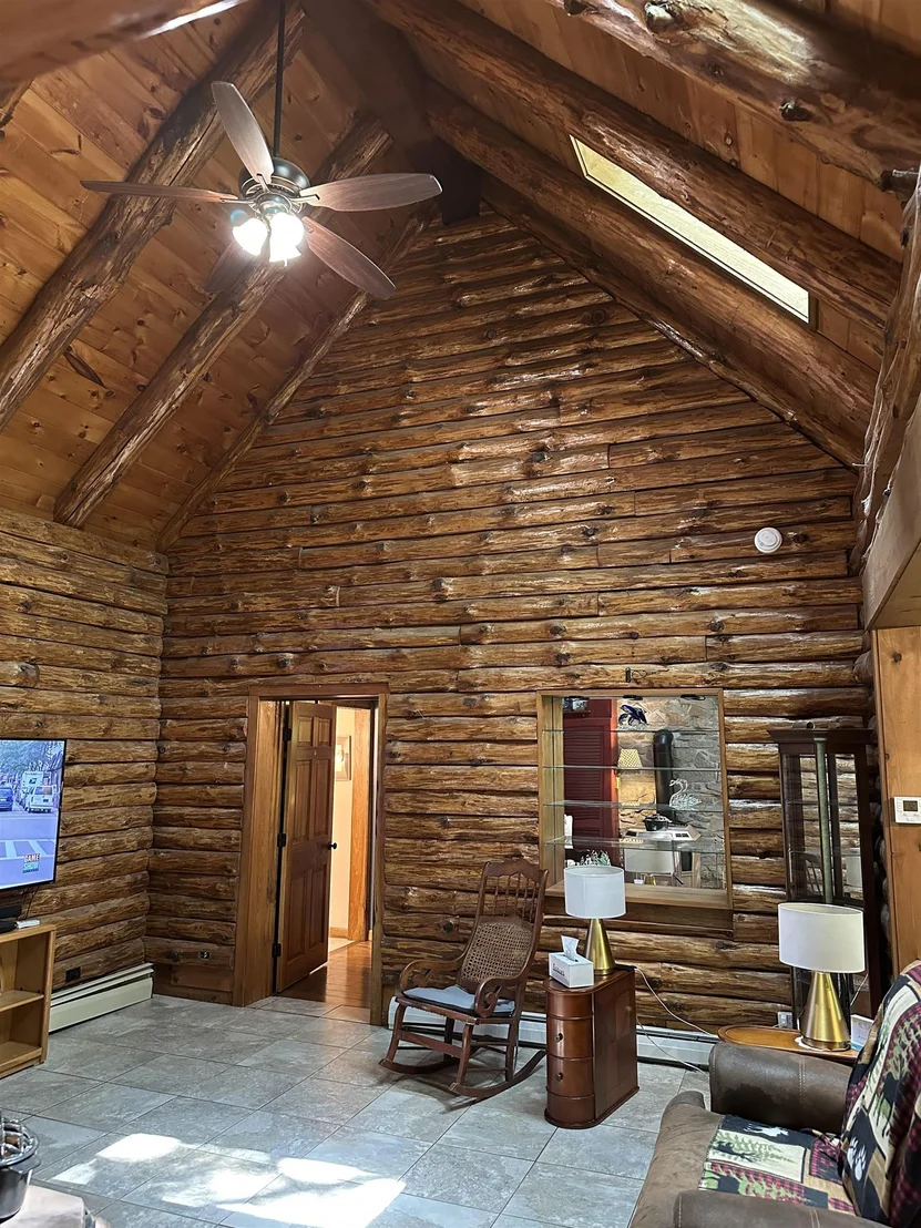 Photo of 220 Monadnock