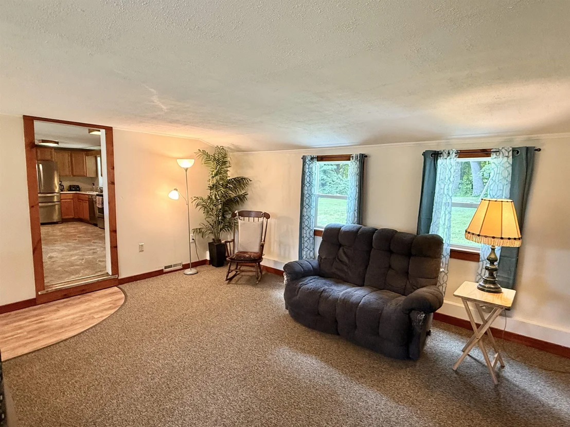 Photo of 759 Pond