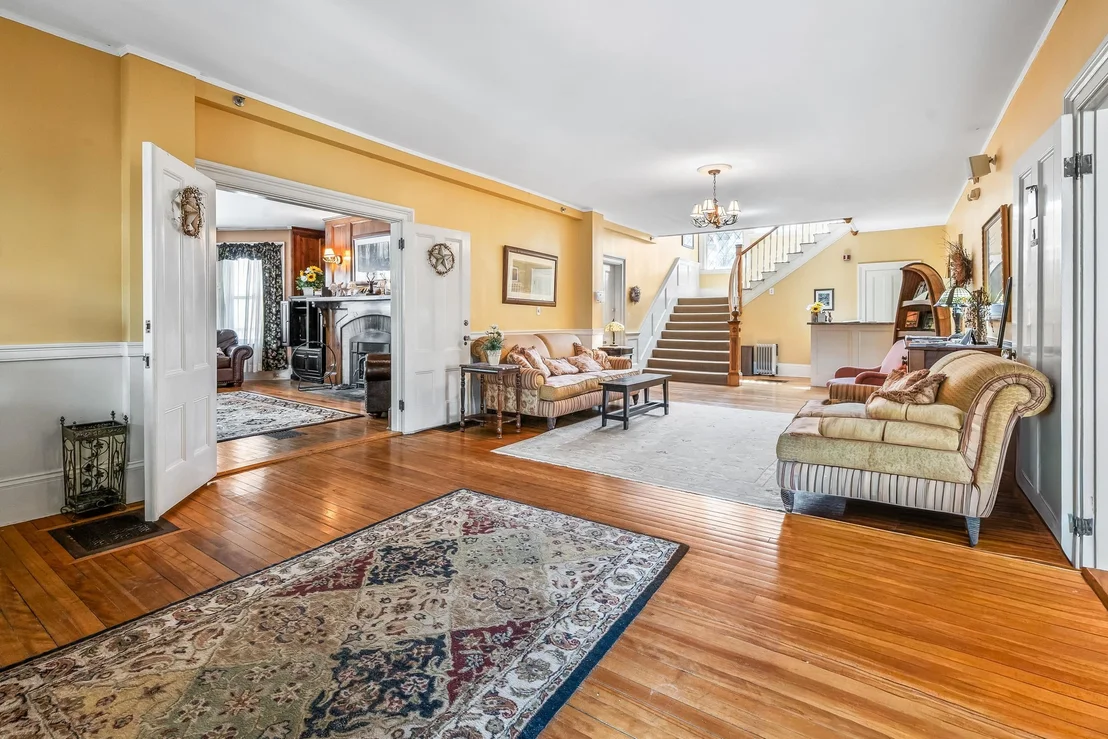 Photo of 12 Thorn Hill