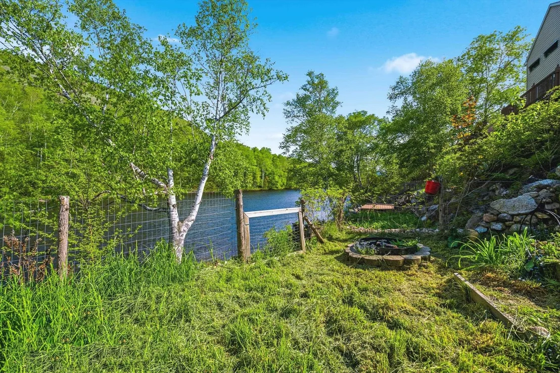 Photo of 10 River