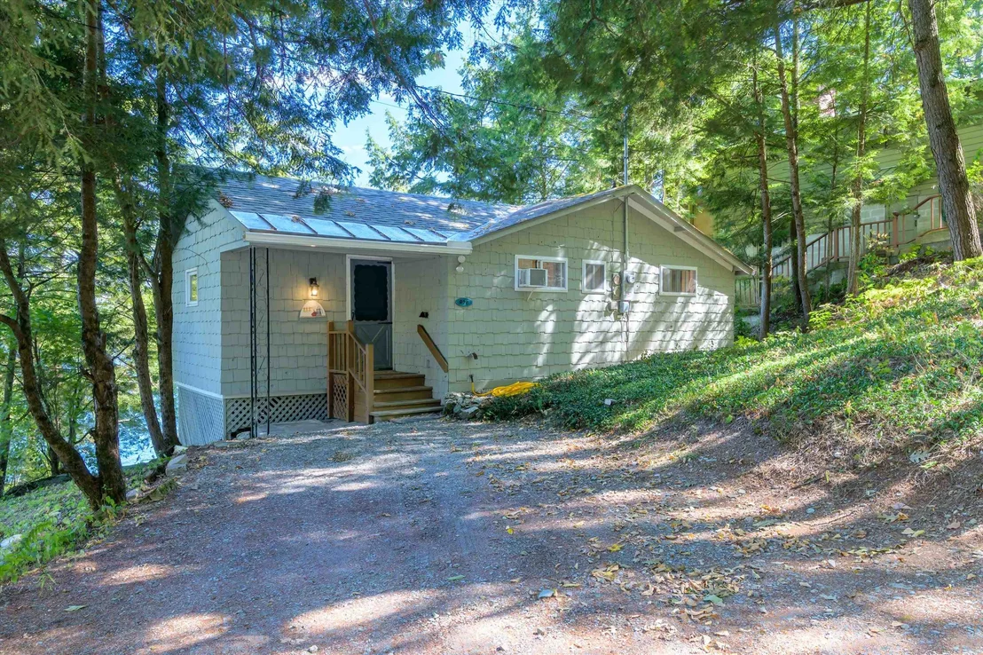 Photo of 976 Avalon Beach