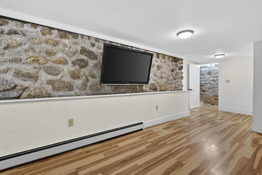 Photo of 8 Tarbell