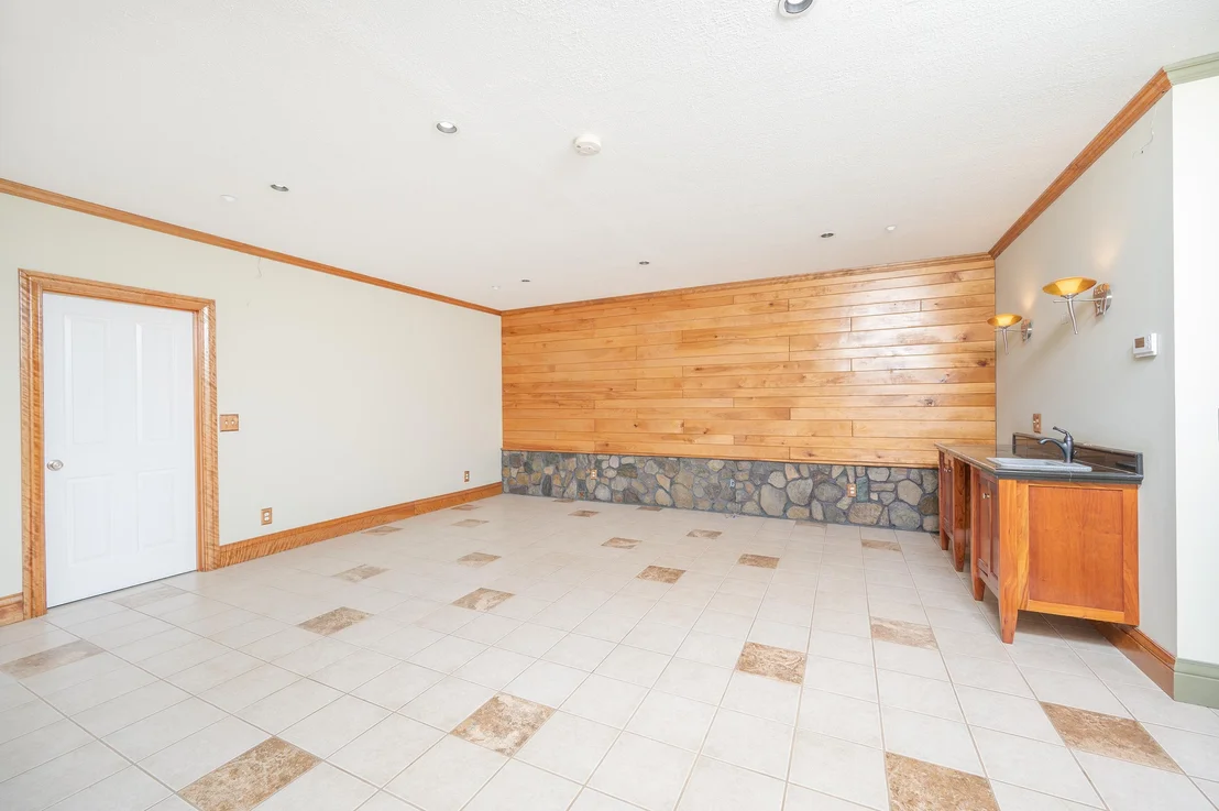 Photo of 411 Wood
