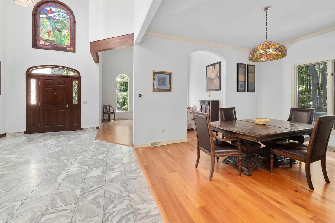 Photo of 932 McNamara
