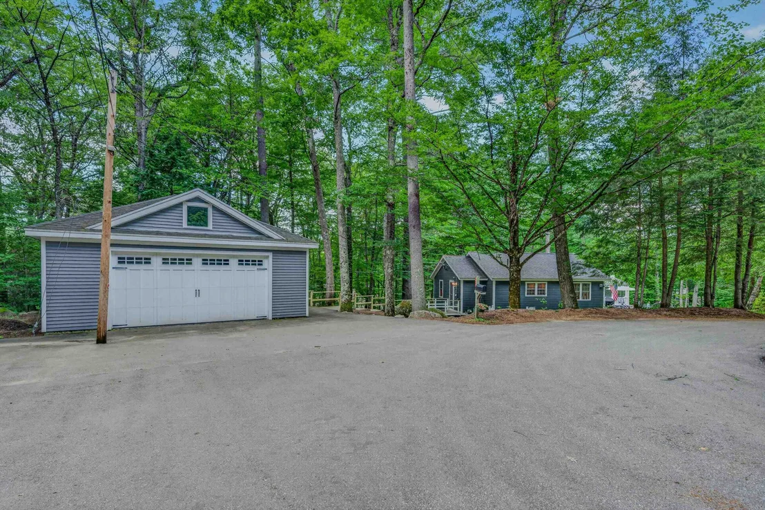 Photo of 32 Stoney Brook