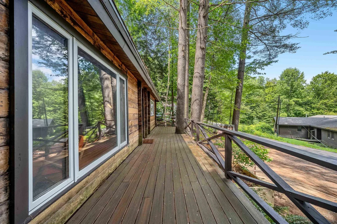 Photo of 17 Middle Pines