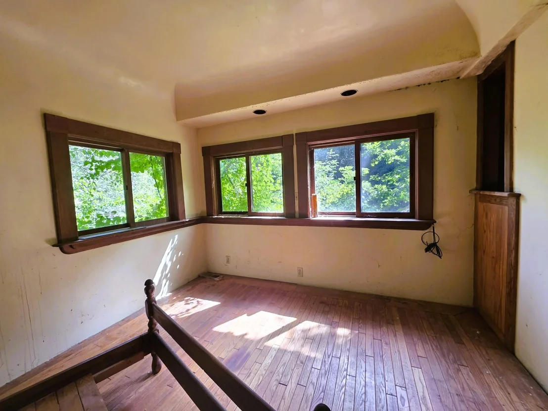 Photo of 1107 Broad Brook