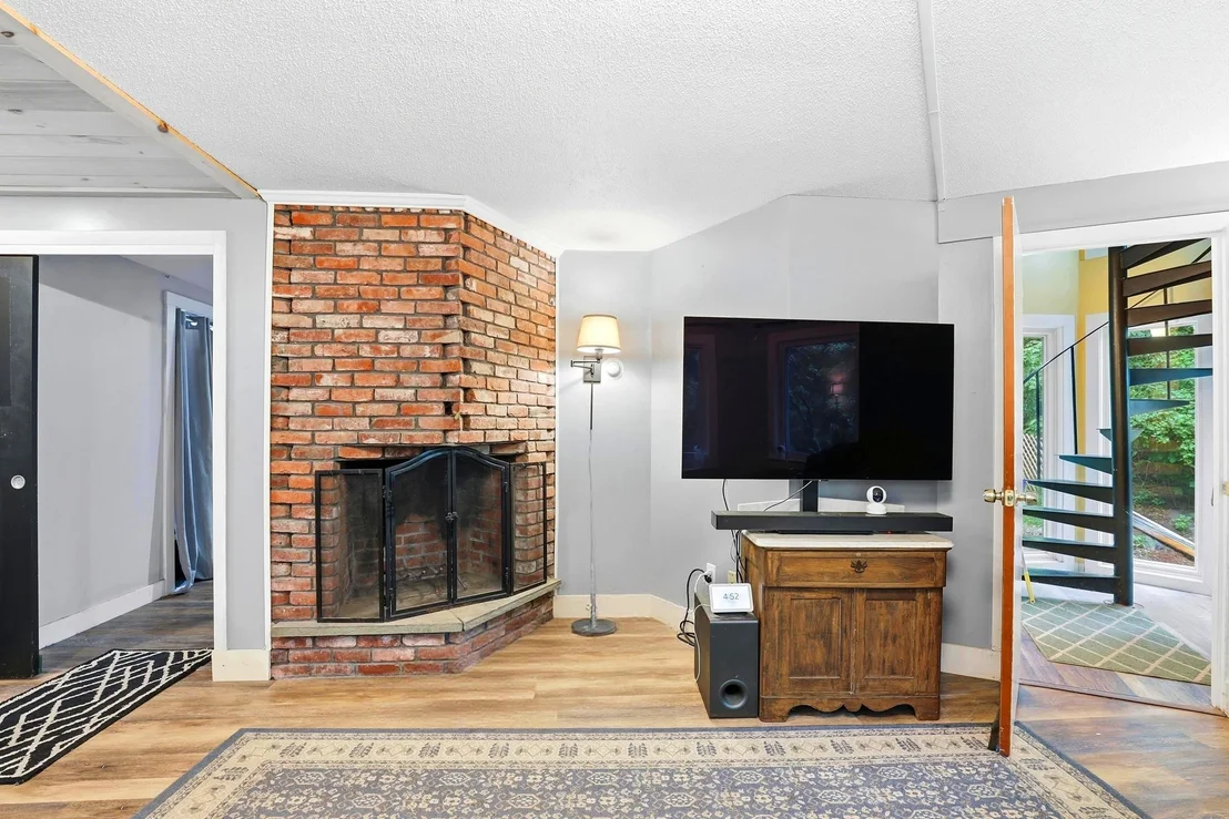 Photo of 8 Orchard