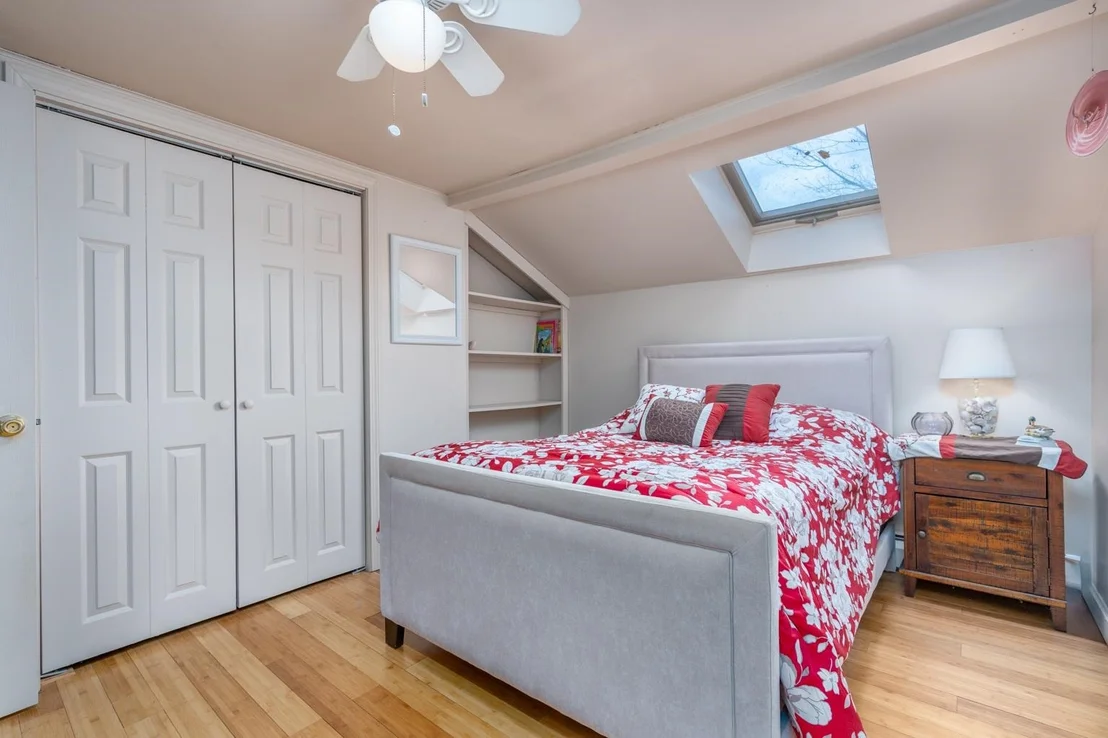 Photo of 140 Mountain View