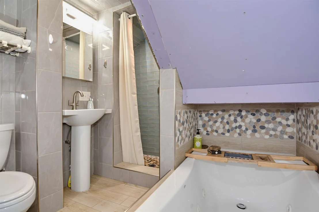 Photo of 33 Redfield