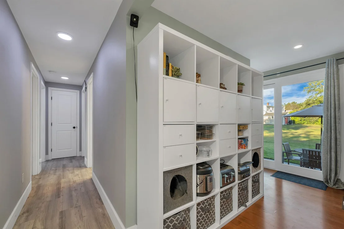 Photo of 6 Emerson