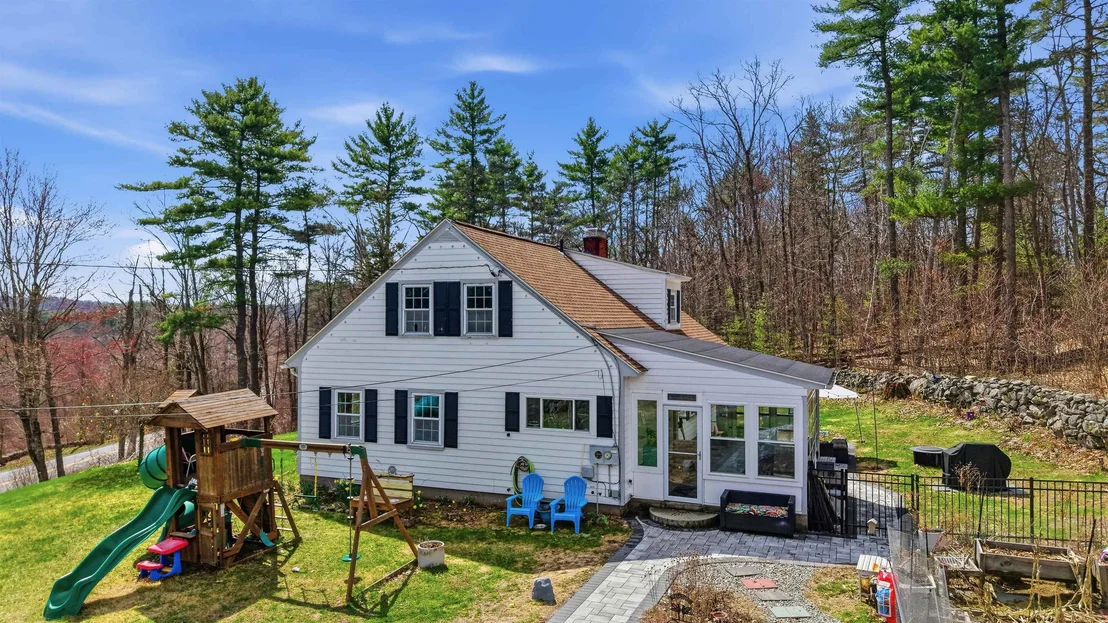 Photo of 209 Hooksett