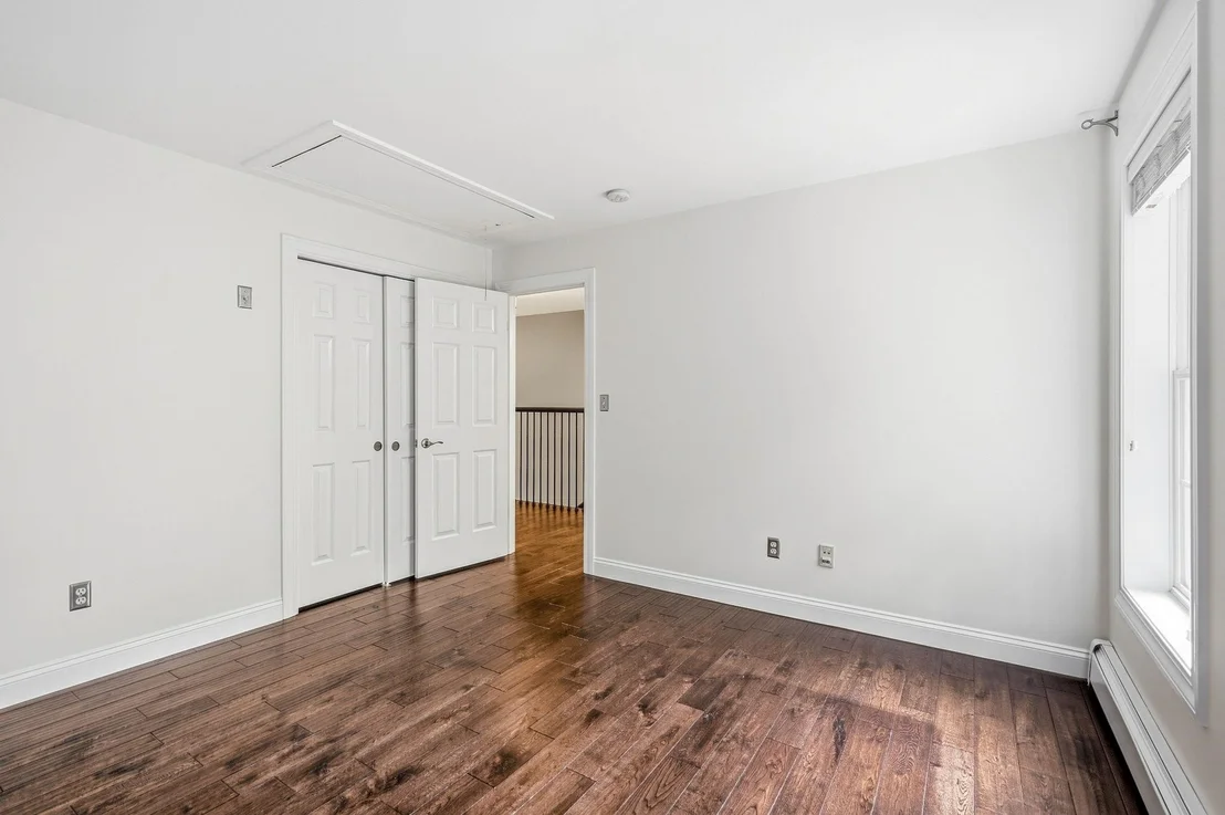 Photo of 98 Webster