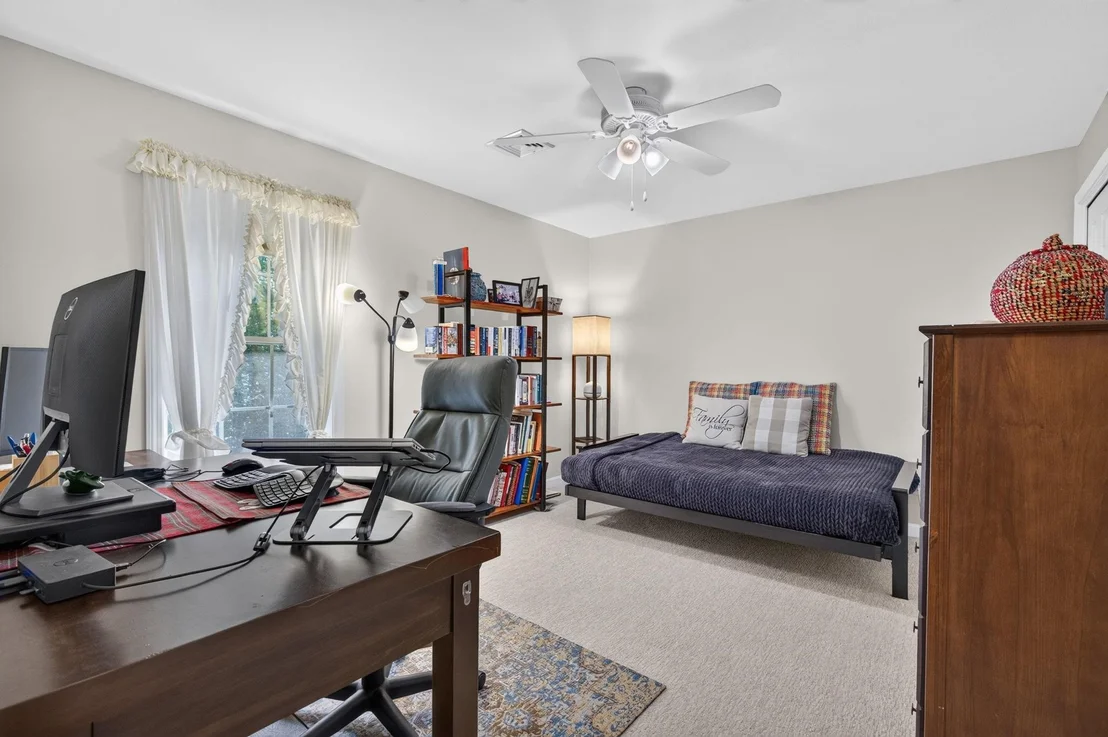 Photo of 14 Holton