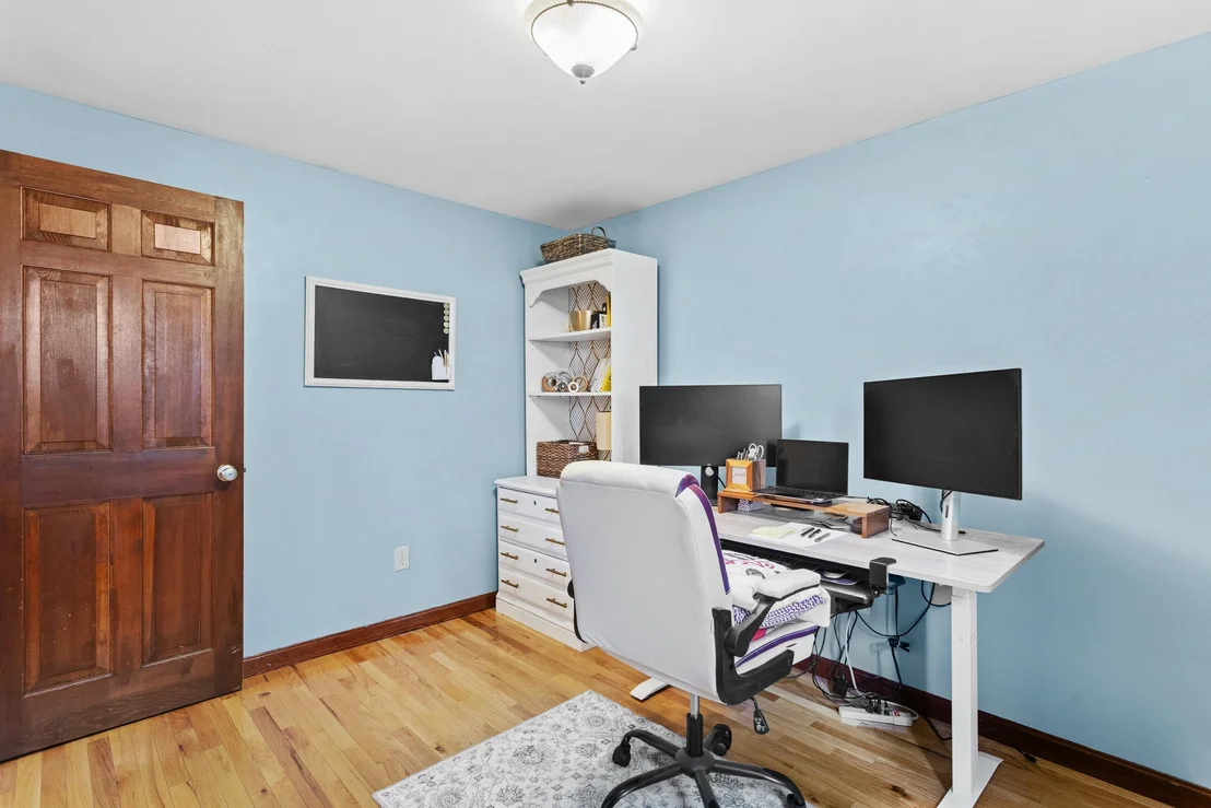 Photo of 345 Davison