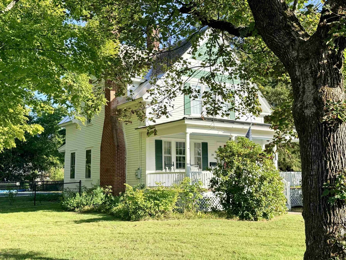 Photo of 34 Edgewood