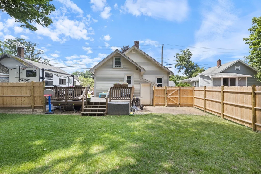 Photo of 30 Whittier