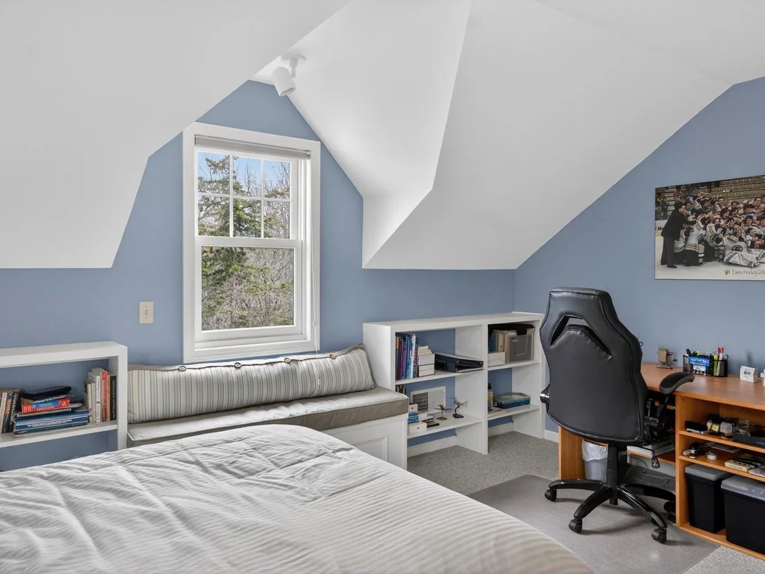 Photo of 79 Featherbed