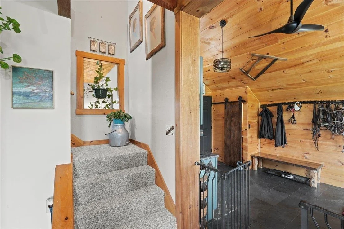Photo of 1297 Tower