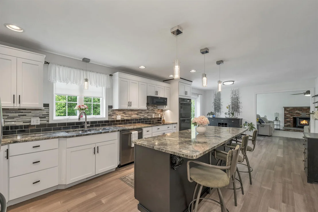 Photo of 537 Pingree Hill