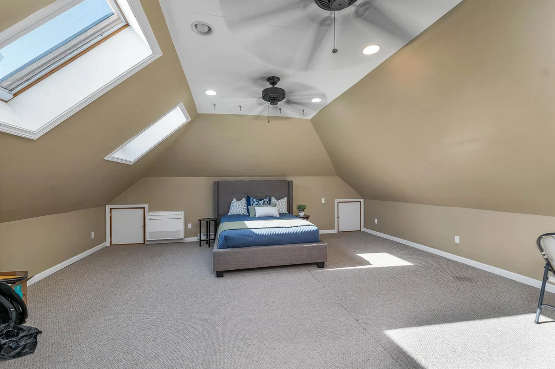 Photo of 12 Longmeadow