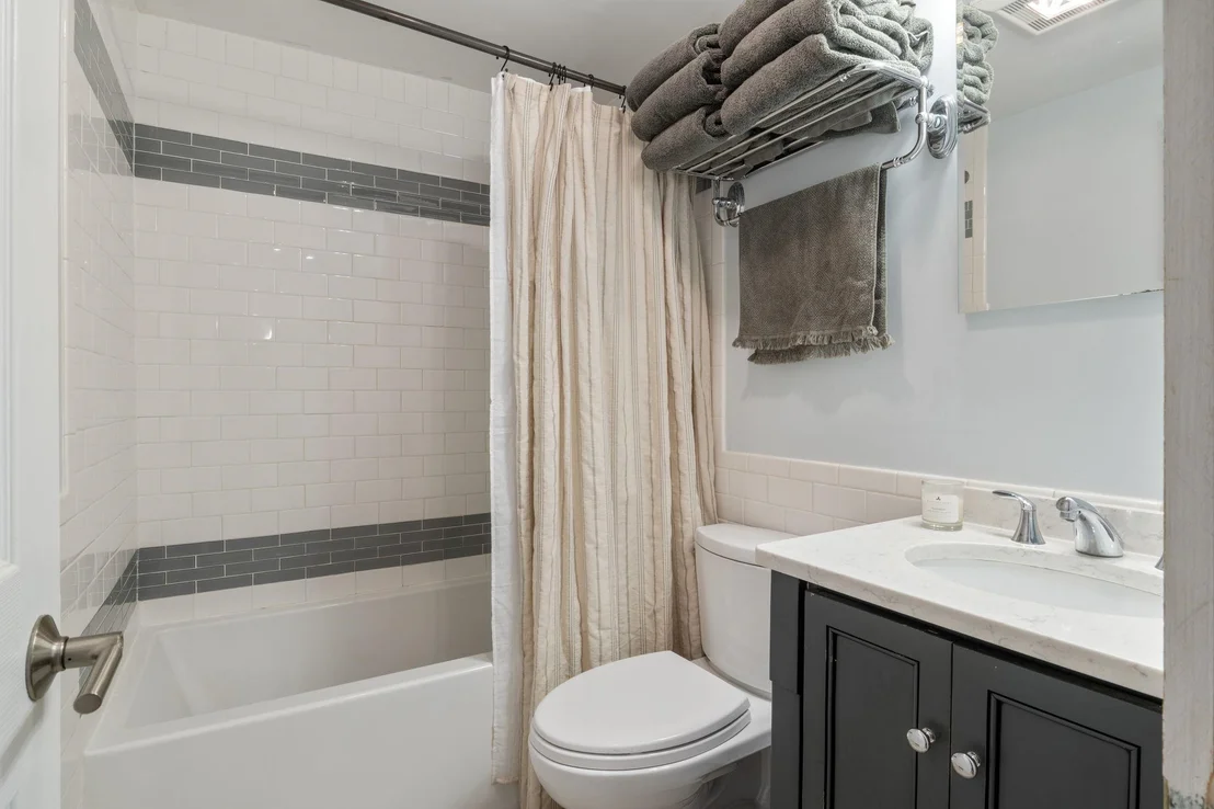 Photo of 24 Walnut