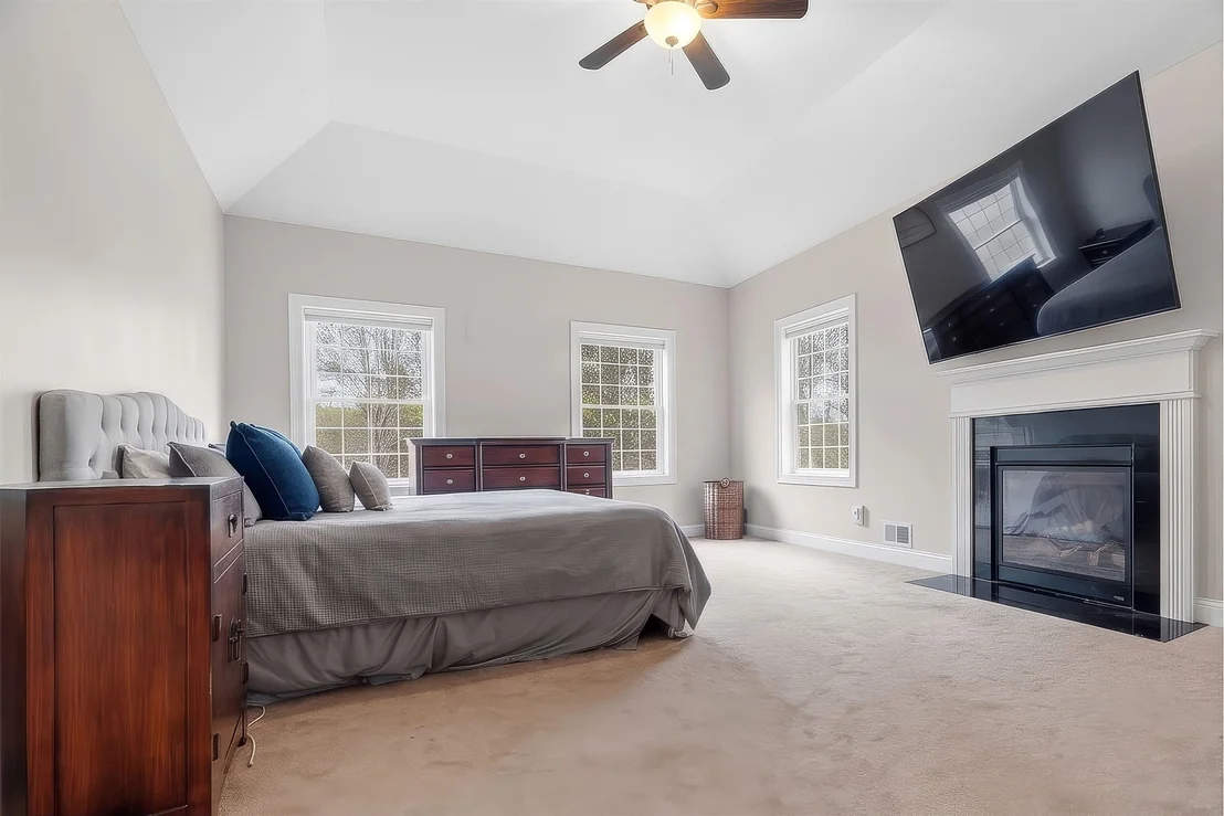Photo of 18 Longmeadow
