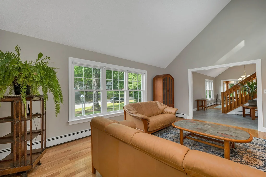 Photo of 38 Sharon
