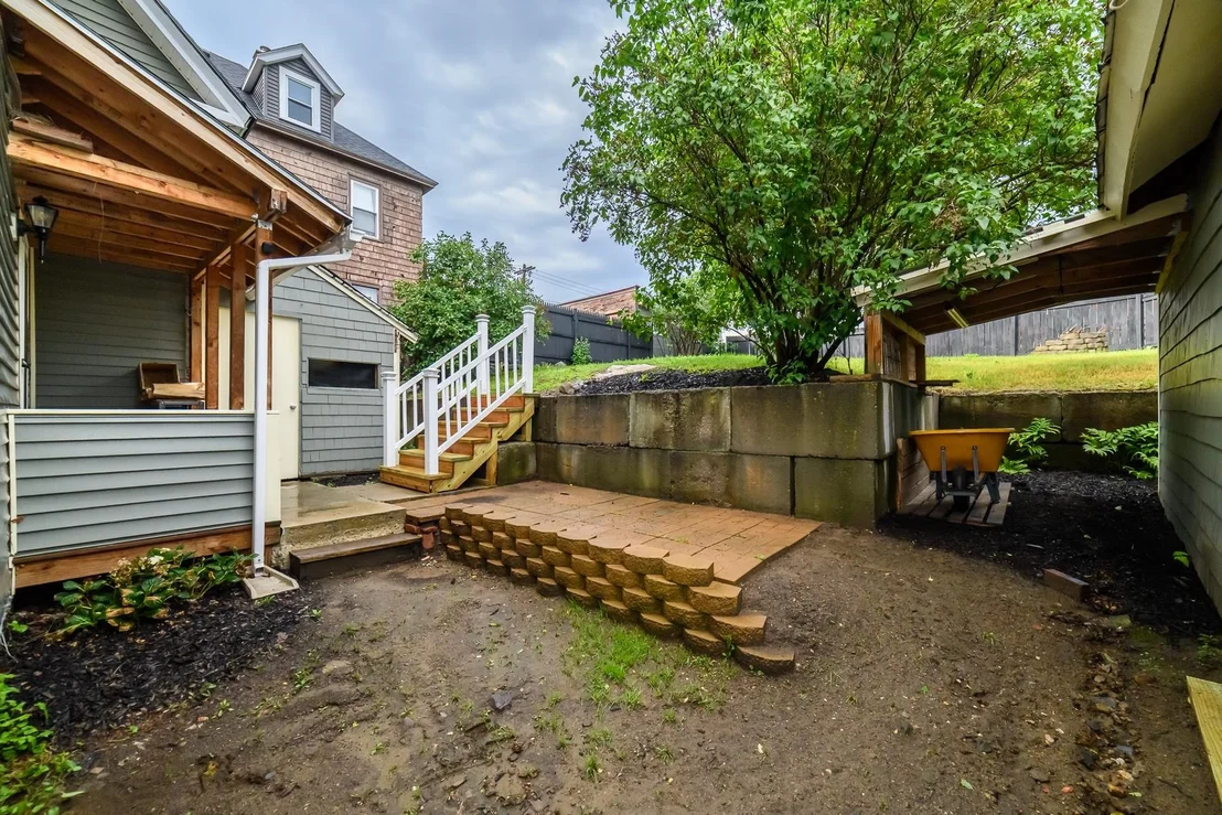 Photo of 266 Madison