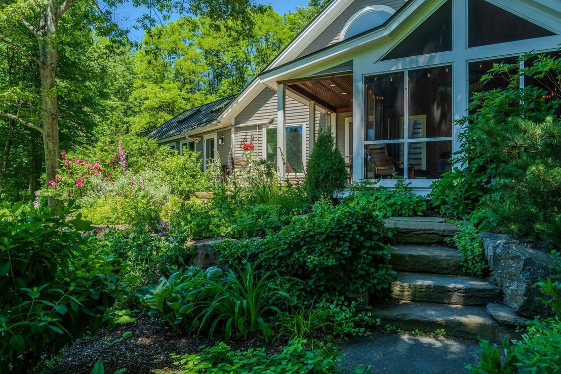 Photo of 947 Miller