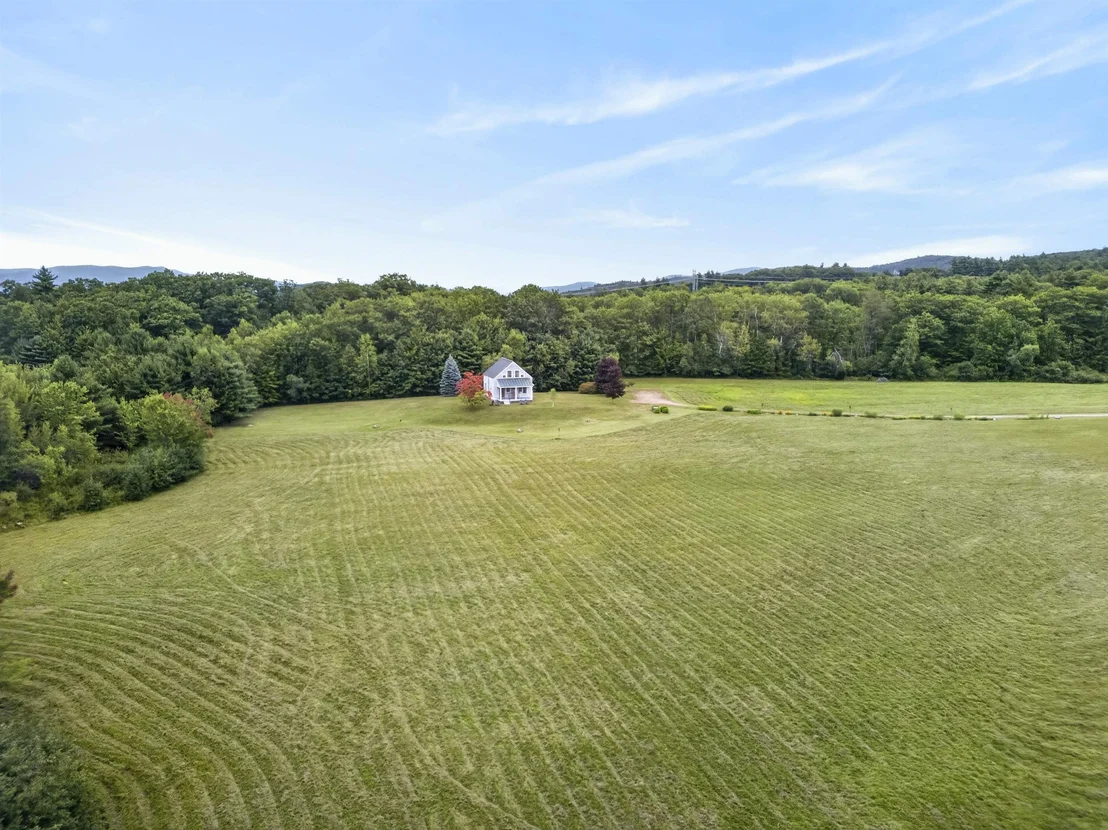 Photo of 854 Murray Hill