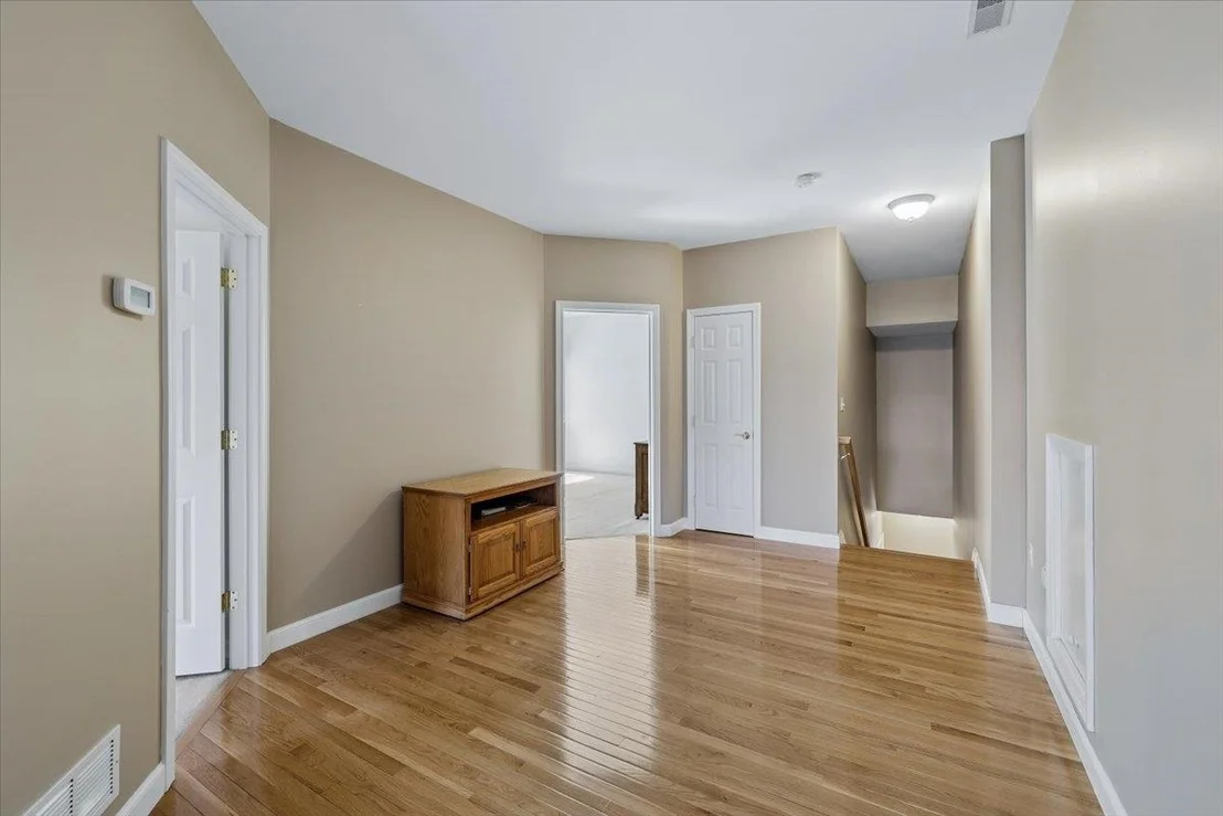 Photo of 32 White Pine
