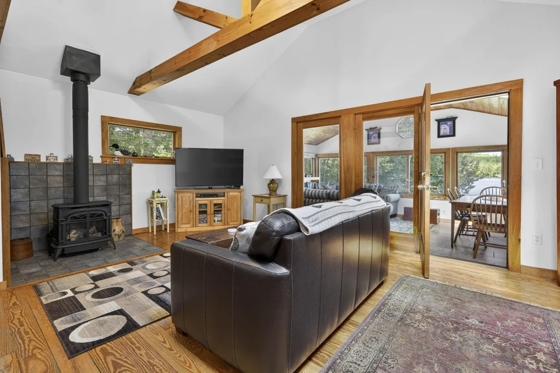 Photo of 2221 Valley