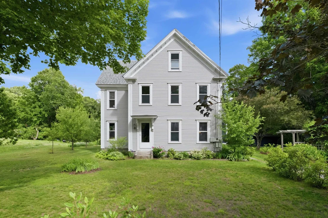 Photo of 460 Main
