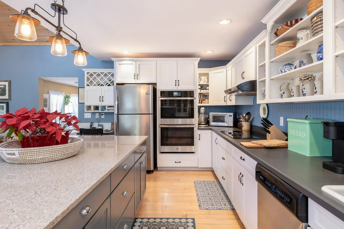 Photo of 8 Oak Knoll