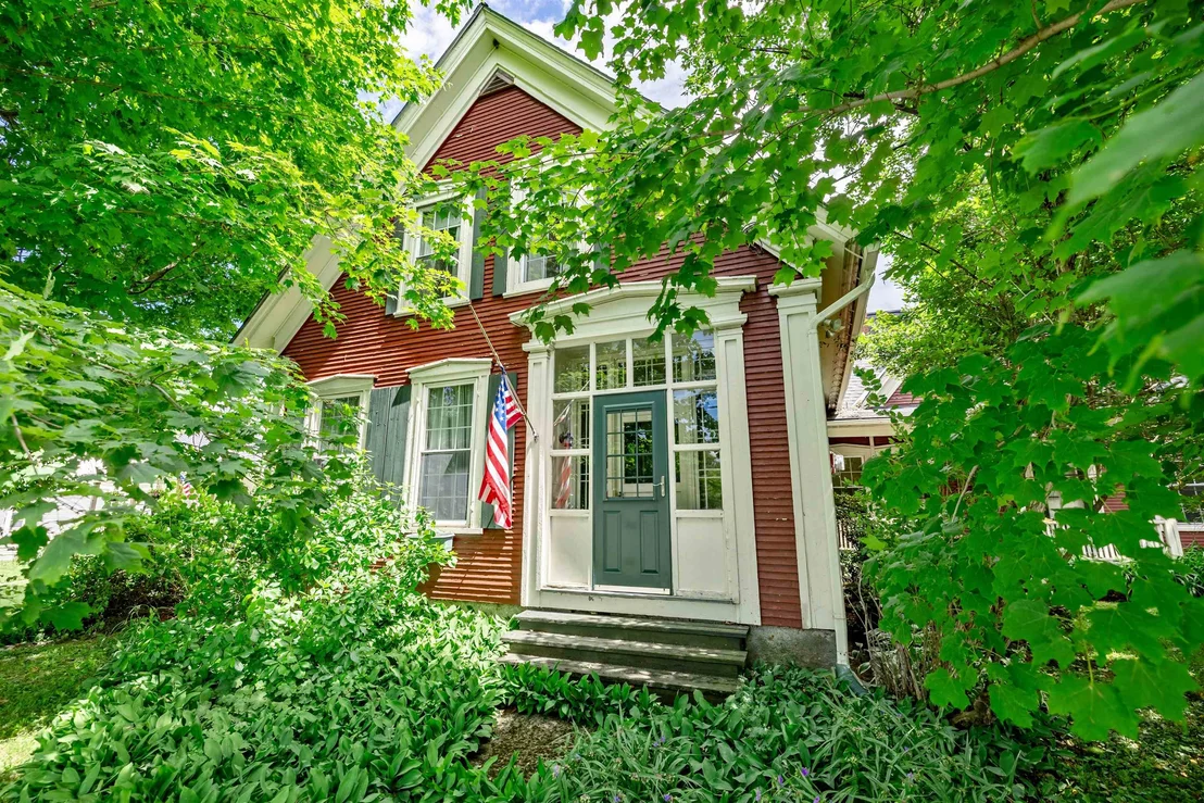 Photo of 295 Main