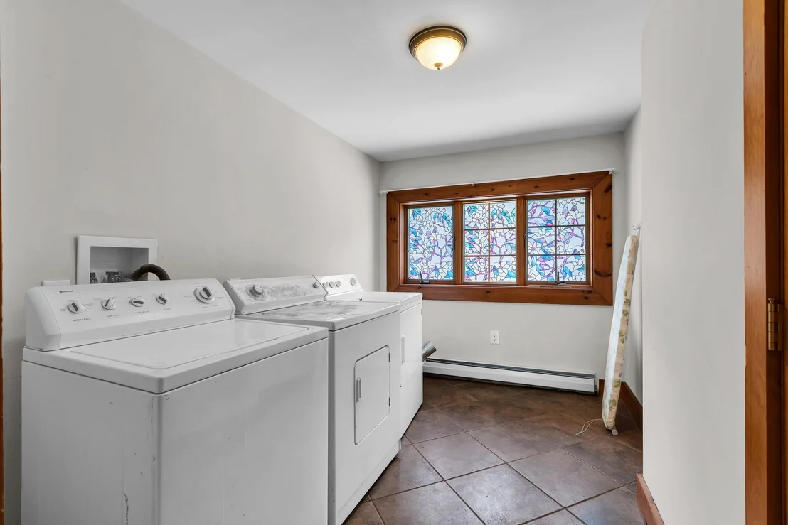 Photo of 1104 Main