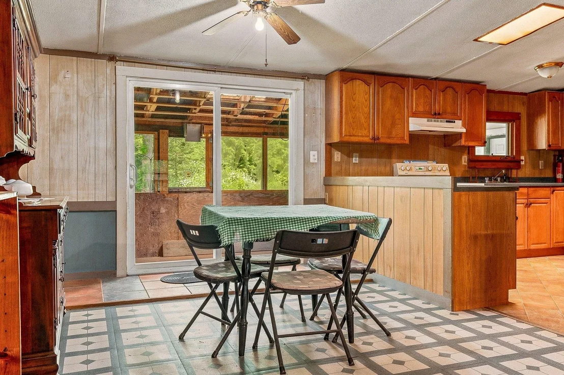 Photo of 99 Pine Ridge