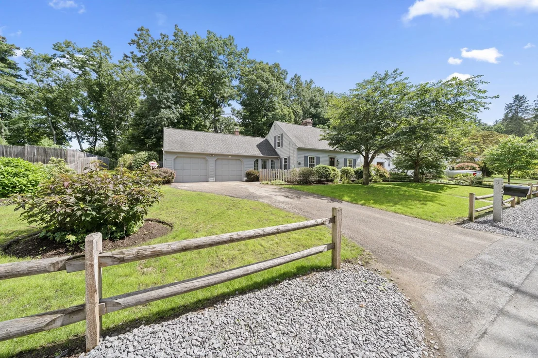 Photo of 9 Hillside