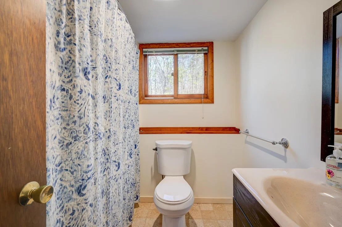Photo of 27 Upper Lake View