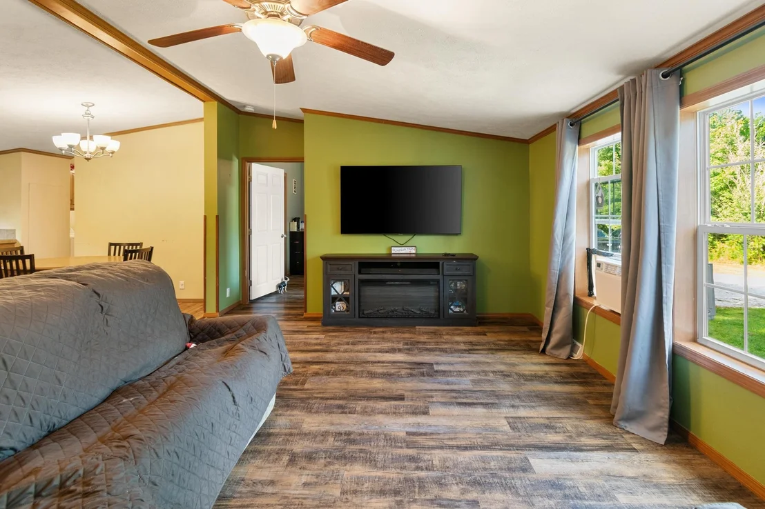 Photo of 1700 Highgate
