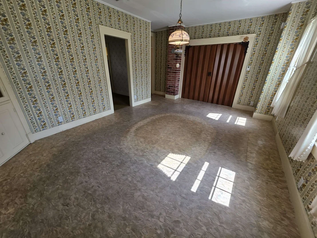 Photo of 15 Maple