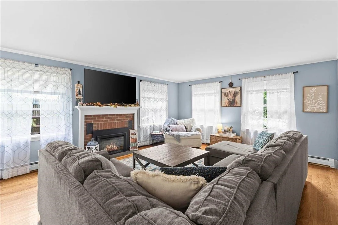 Photo of 6 Edgewood