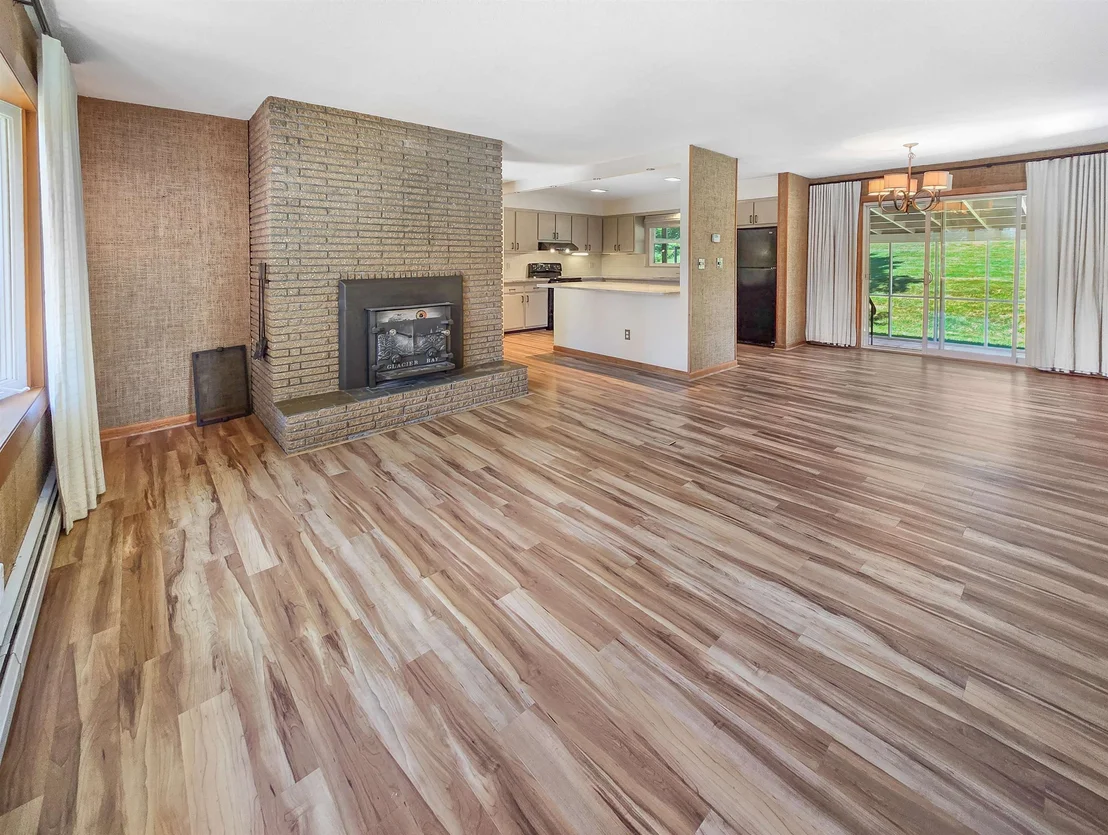 Photo of 6 Juniper Hill
