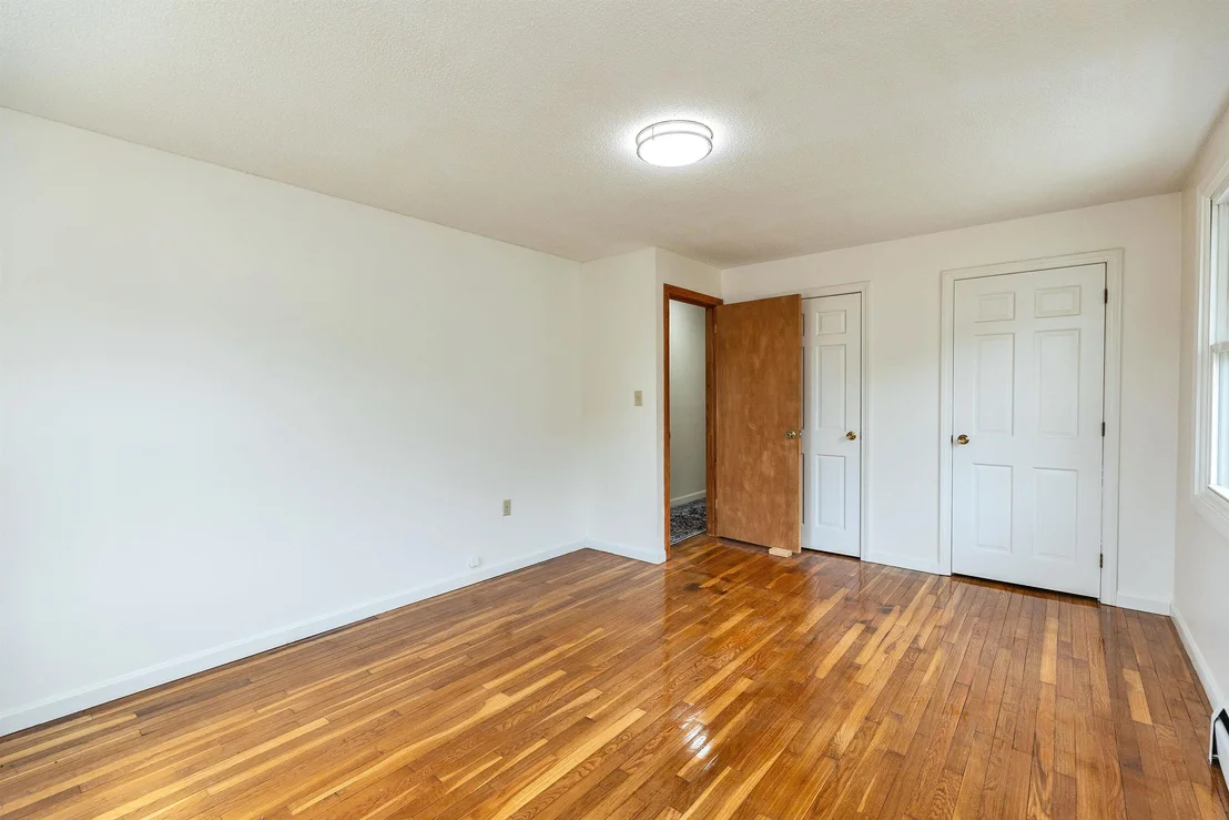Photo of 130 Eastern