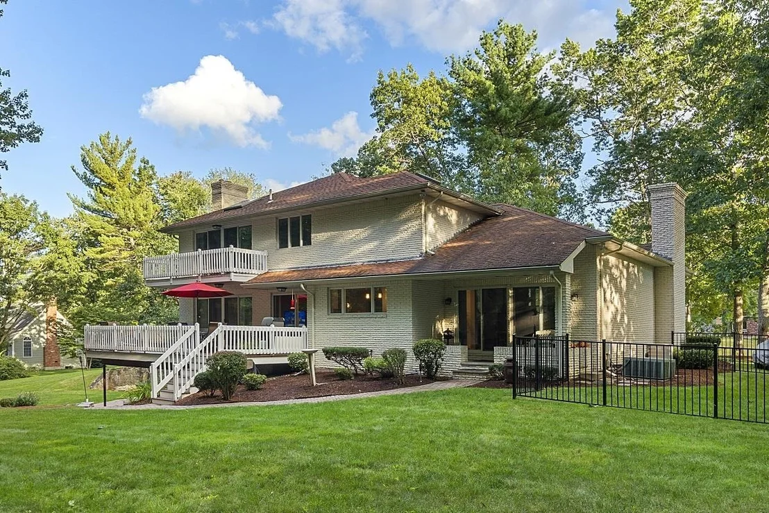 Photo of 16 Fox Run