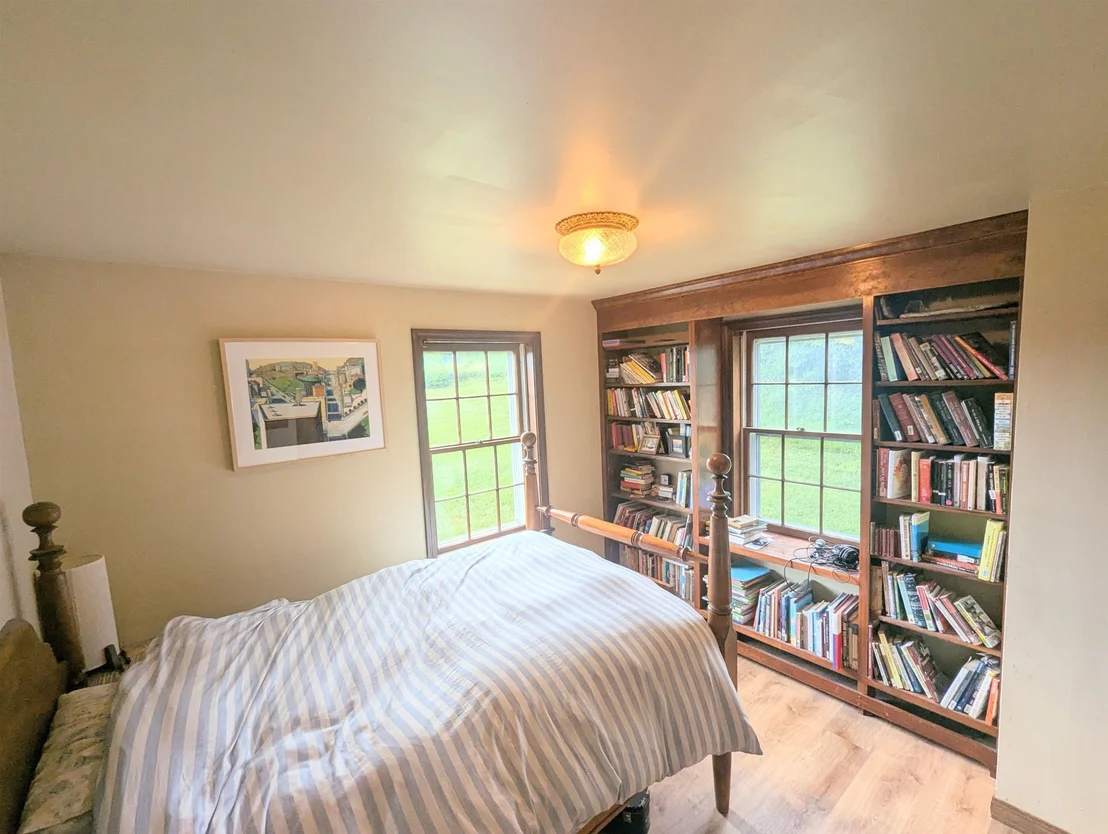 Photo of 3954 West Barnet